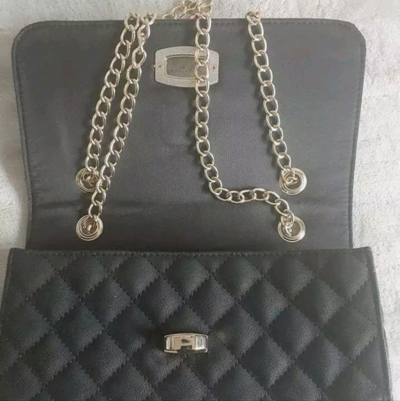 Express Flap Faux Leather Black Shoulder Bag w goldtone hardware. - Picture 7 of 12